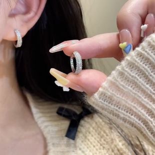 超閃銀色滿鉆圈圈耳扣女小眾設(shè)計(jì)感精致鋯石耳環(huán)耳飾2024年新款 潮
