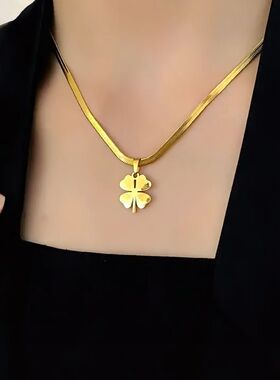 高级感金色四叶草项链女轻奢高级感小众设计感气质网红爆款蛇骨链