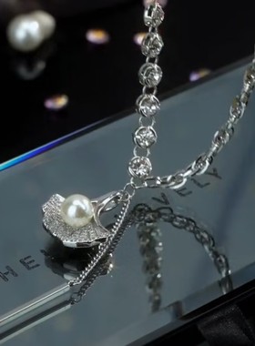 秋冬银色银杏叶毛衣链女轻奢小众设计高级感网红爆款轻奢毛衣链女