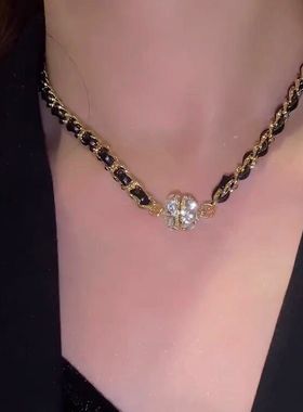 爆款新轻奢秋冬百搭吸铁磁项链锆石女小众高级感辣妹气质甜酷颈链