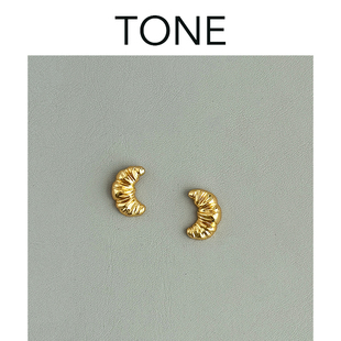 TONE 牛角包可颂耳夹蚊香盘可爱小众秋冬百搭日常法式无耳洞耳钉
