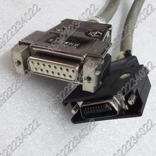R88A-CRH0R5T 连接线 XM2S-15 母头15针 10320议价