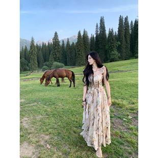 一颗甜桃yikett 夏日吊带连衣裙女多巴胺穿搭裙子 波西米亚狂想