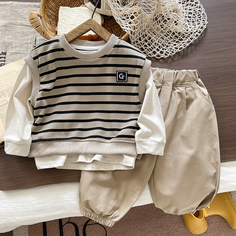 男童春秋套装2025新款儿童洋气时髦条纹宝宝马甲韩版休闲三件套潮