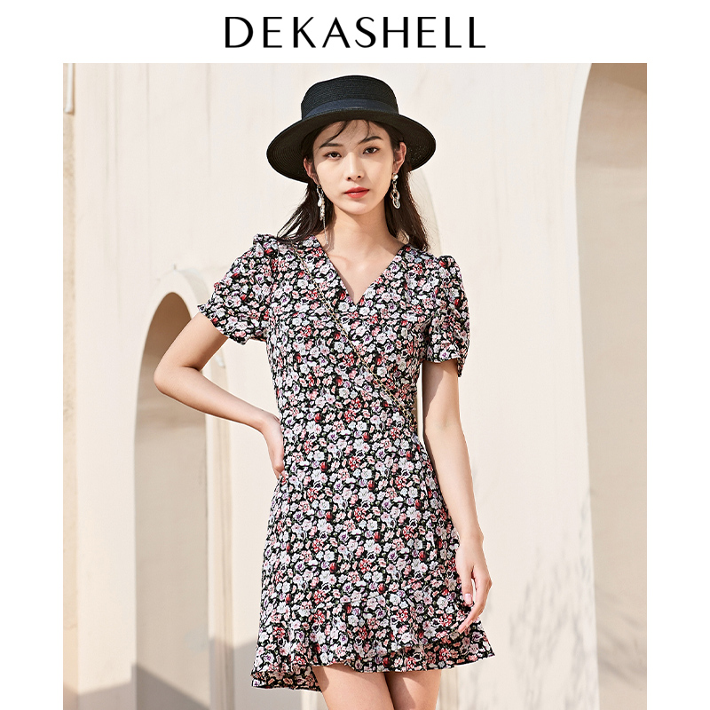 Dekashell/迪卡轩v领短袖碎花连衣裙女新款高级感夏季中长款裙子