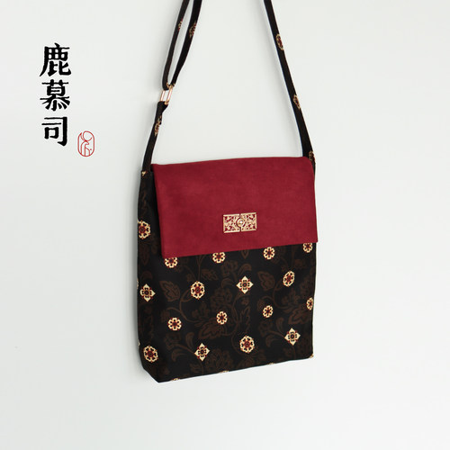 鹿慕司国风复古宝相花红黑麂皮绒百搭斜挎大方包女款文艺百搭潮流