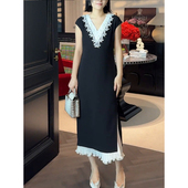 女神范轻熟风设计感气质长裙子 醋酸撞色蕾丝V领连衣裙女2026春季