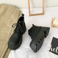 Martens, демисезонные модные короткие сапоги в английском стиле на платформе, коллекция 2022, подходят для весны и осени, в британском стиле, популярно в интернете