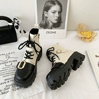 Martens, утепленные демисезонные дизайнерские эксклюзивные короткие сапоги в английском стиле на платформе, коллекция 2022, в британском стиле, визуально стройнят, тренд сезона, подходят к юбкам