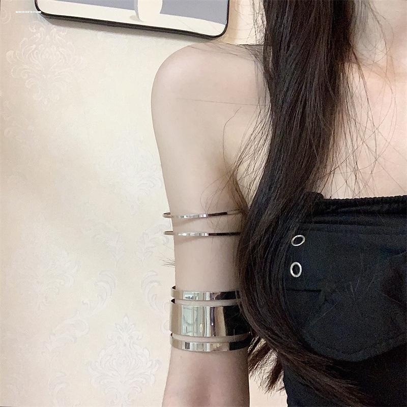 臂钏手臂装饰臂环装饰朋克手镯ins小众设计高级感袖箍金属女臂镯