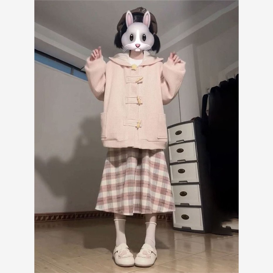2025秋冬甜妹感牛角扣连