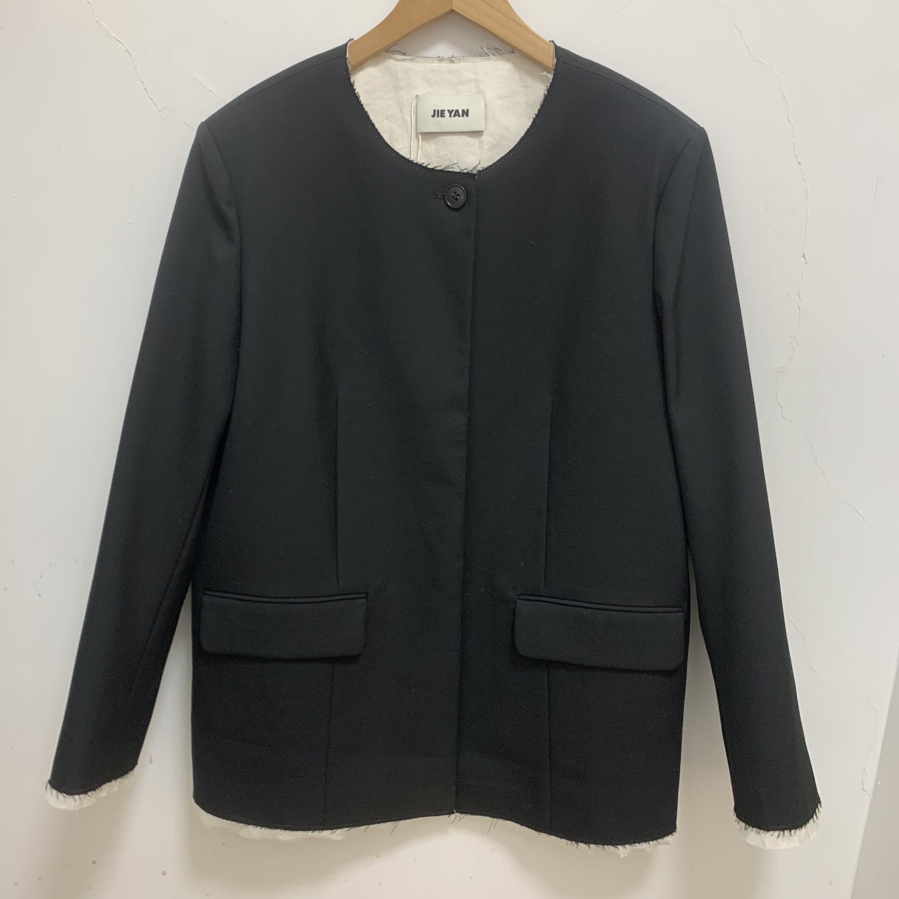 高级感肌理感毛边拼接西装女春秋黑色宽松慵懒风休闲小西服上衣