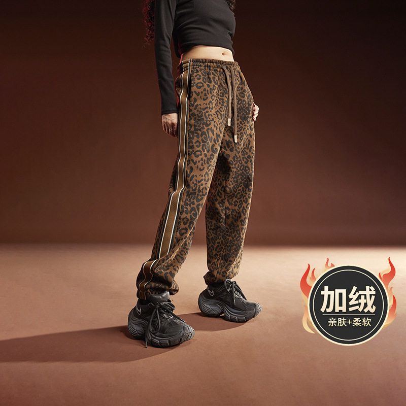 拓谷美式豹纹加绒卫裤女冬季新款潮牌休闲裤宽松束脚直筒运动裤子