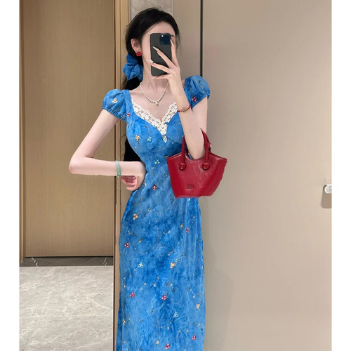 蓝调休闲度假裙子女2026夏季新款蓝色雪纺扎染连衣裙D1700