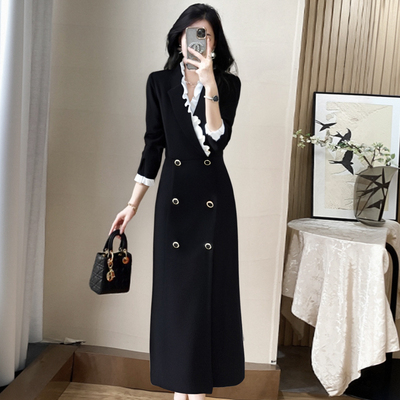 2026春季新款气质收腰显瘦高级感连衣裙通勤V领长袖黑色风衣D0205