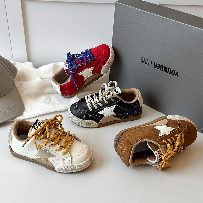 儿童运动鞋韩版童鞋2025早秋新款女童德训鞋真皮男童板鞋星星板鞋