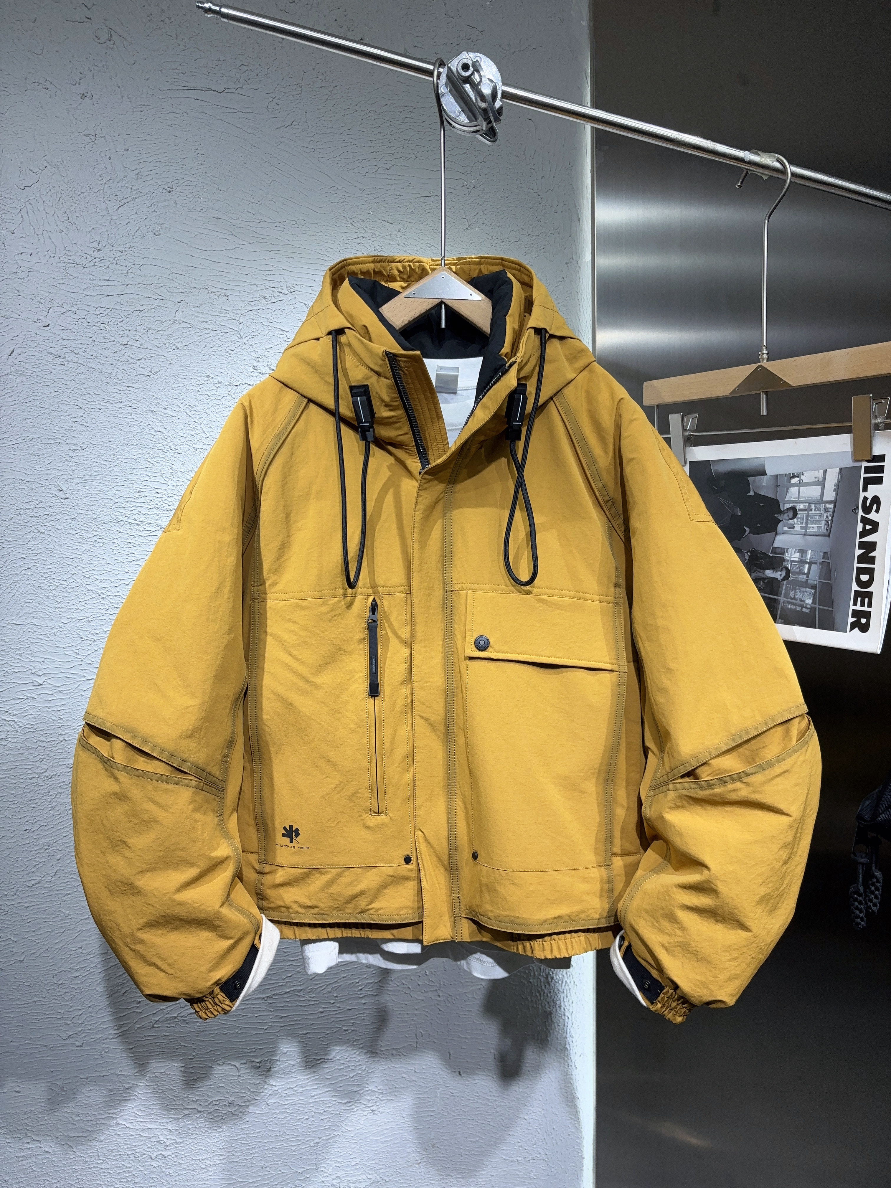 2025新款正版易麦工装潮流90白鸭绒连帽羽绒服设计款重工艺上衣潮