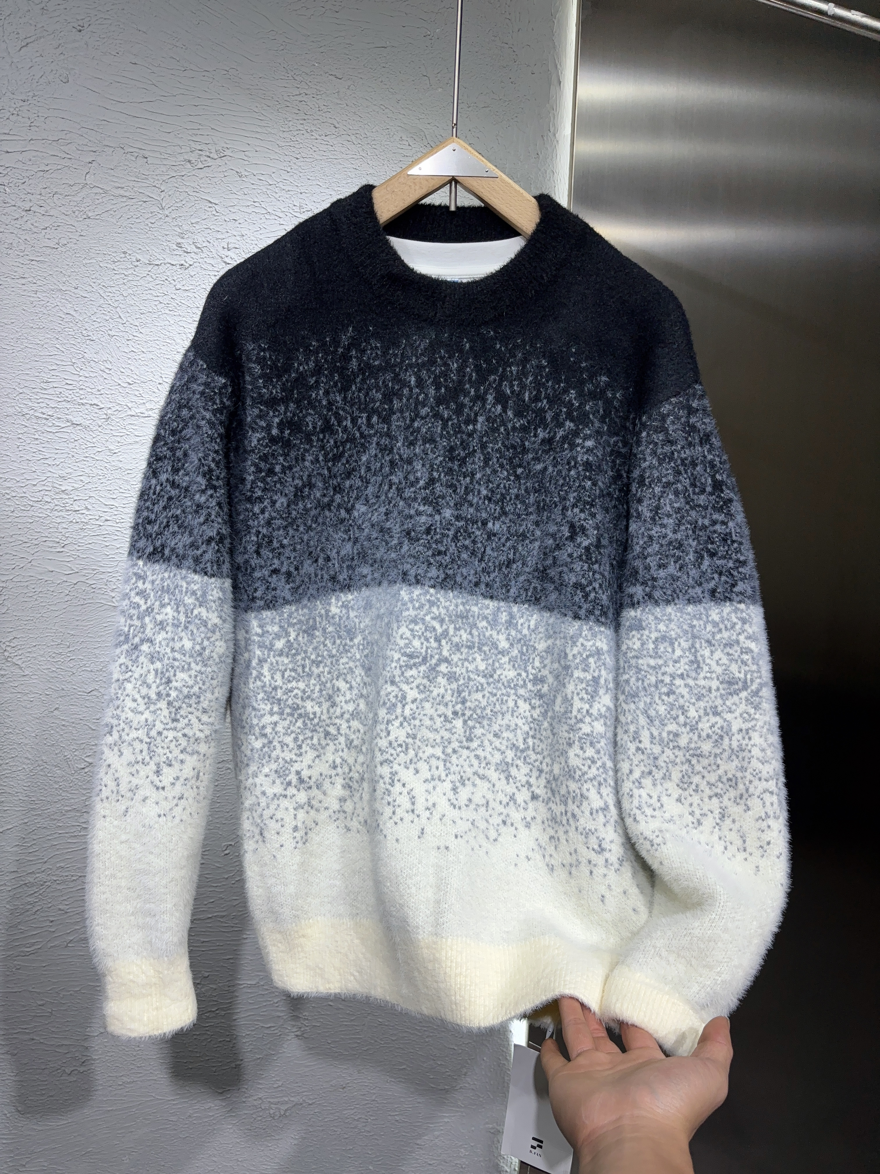 冬季新款渐变色圆领毛衣男复古宽松休闲慵懒风加厚保暖针织衫上衣