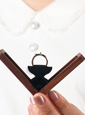 时尚钻戒盒旋转求婚婚戒送礼戒指首饰盒收纳盒首饰长方形木盒复古