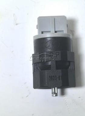 猎豹Q6V31V33奇兵黑金刚车速传感器飞腾CS6CS7里程码表感应器原厂