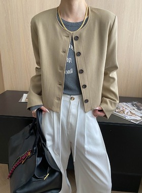司南 早秋新款 法式高级感复古圆领正肩显瘦小香风外套短 SN7779
