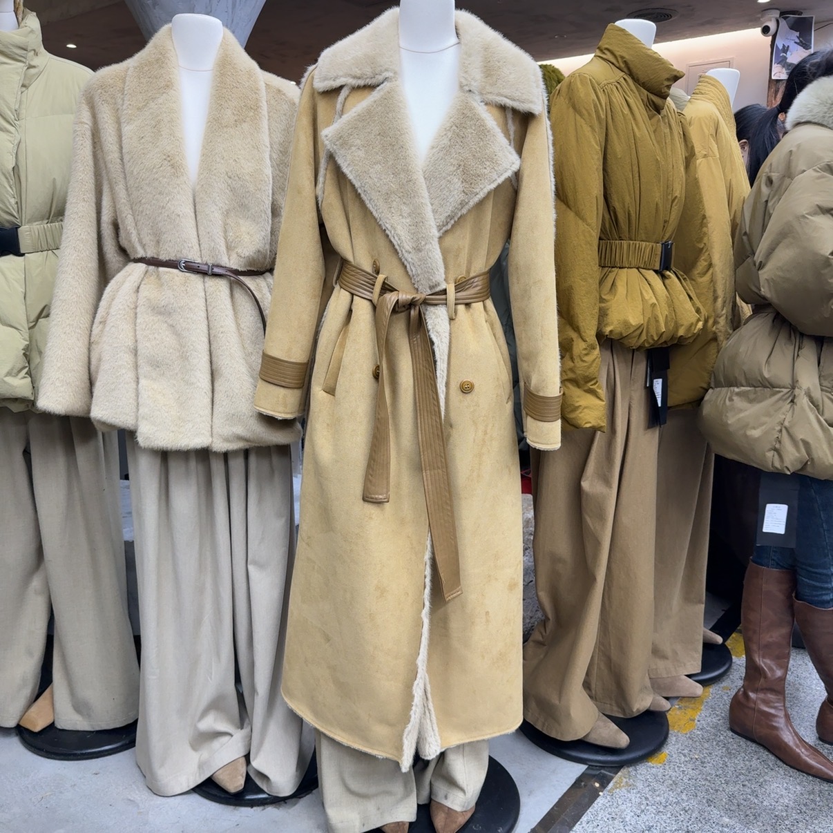 韩版时尚宽松皮毛一体外套大衣