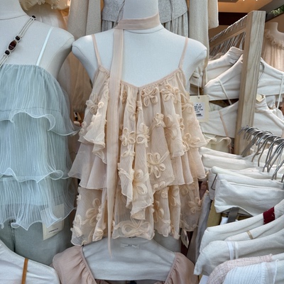 韩版甜美层层荷叶边吊带提花上衣