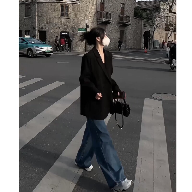 黑色正肩西装外套女2026春秋新款韩版高级感炸街宽松休闲上衣