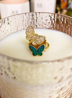 嫣珊阁孔雀毛仿点翠日常可调开口高级小众国风轻奢双蝴蝶锆石戒指