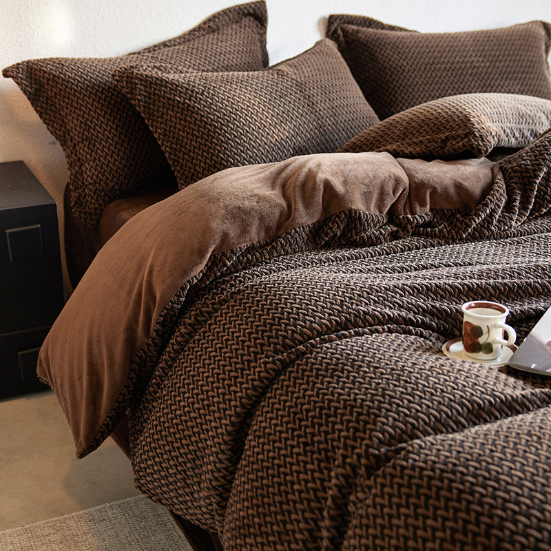 加厚全消光牛奶绒床上四件套提花