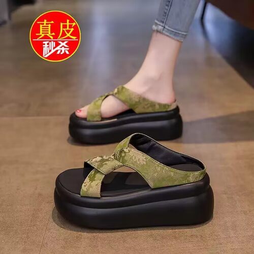 断码品牌鞋真皮厚底凉拖鞋女外穿配裙子2025新款松糕高跟沙滩凉鞋