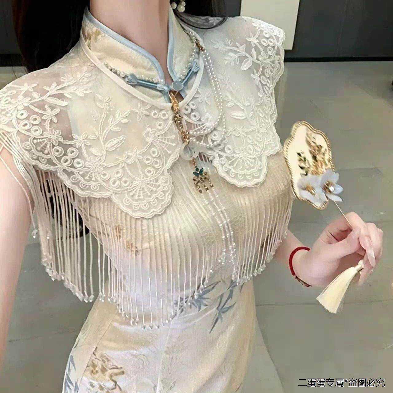 新中式蕾丝重工云肩刺绣