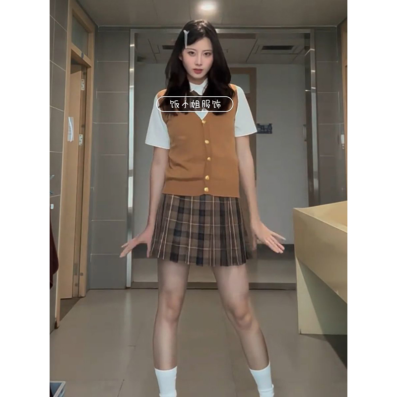 日系JK制服针织衫开衫马甲背心学院风短袖衬衫樱花妹穿搭短裙套装