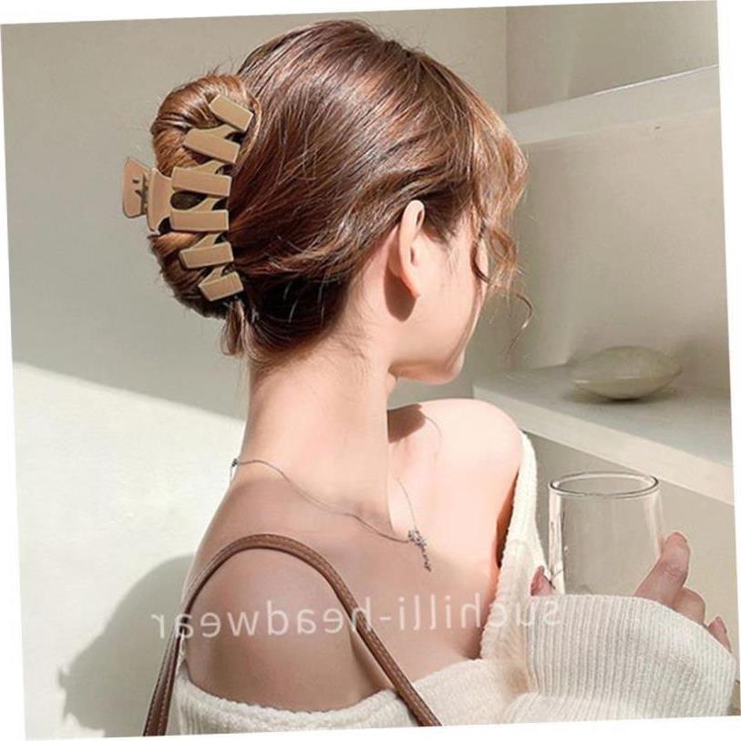 New Solid Color Hair Claw Clip Crab Simple Beige Hair Clips1