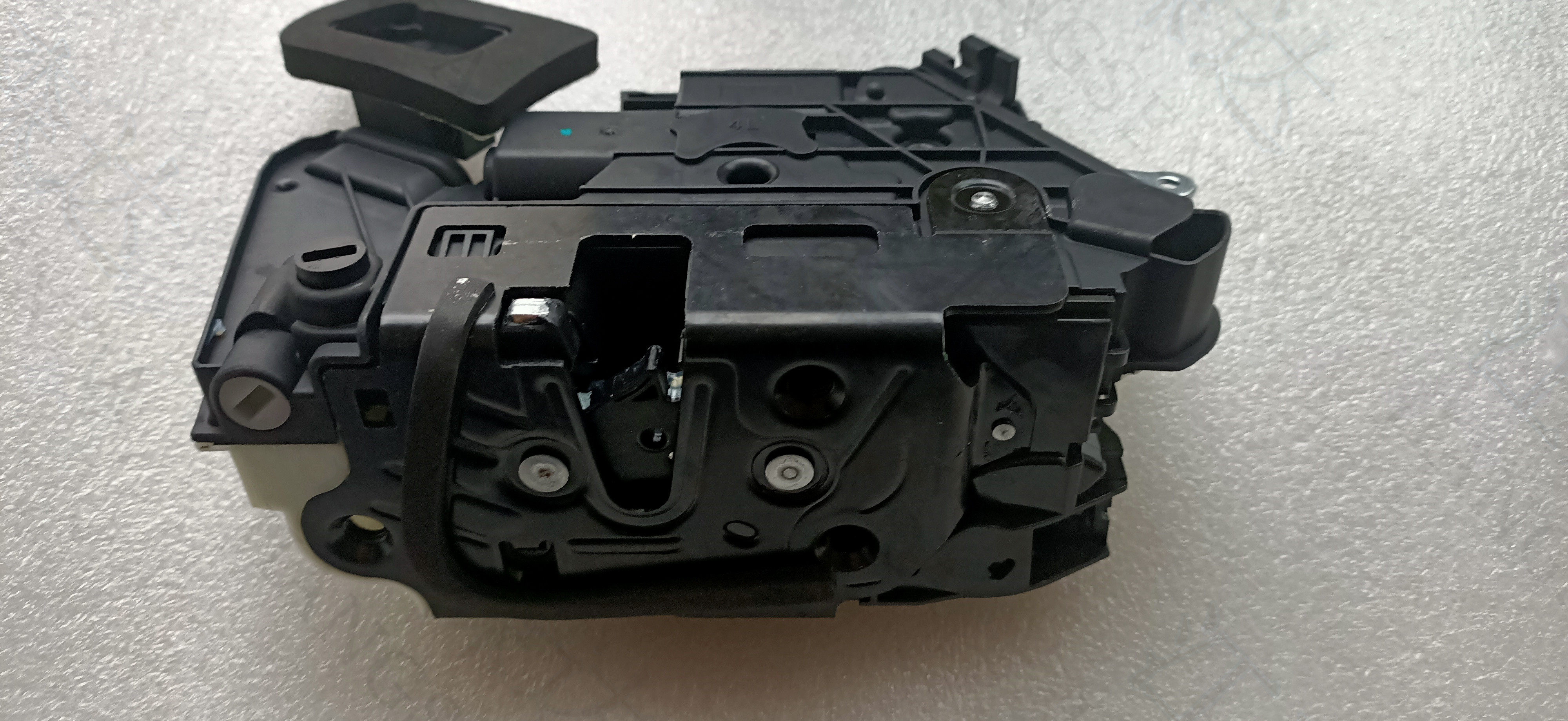 适用于大众新桑塔纳捷达昕锐波罗新帕萨特速腾凌渡车门锁块中控锁