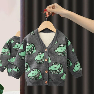 儿童针织开衫中小童鳄鱼满印毛衣2025春季新款宝宝韩版鸡心领上衣