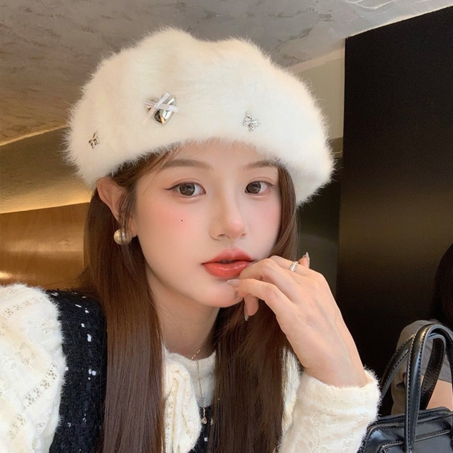 毛绒贝雷帽日系可爱蝴蝶结兔毛毛绒贝雷帽子女秋冬季千金甜美百搭