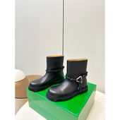 SD251014XZ8SS 时尚 三角扣编织绑带短靴