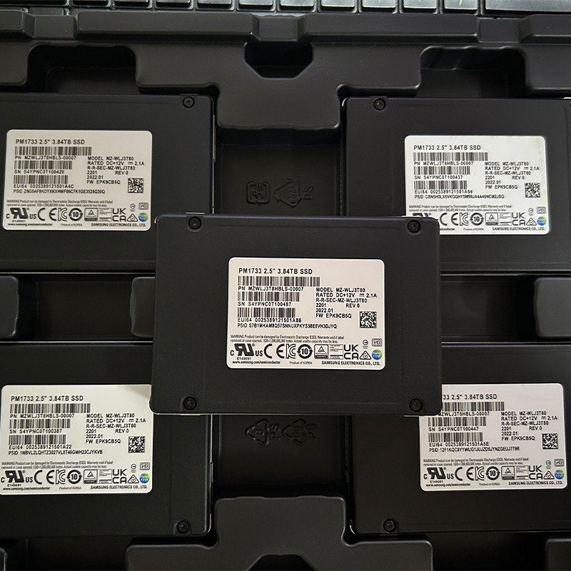三星PM1733 3.84T固态硬盘U.2接口nvme3.84T企业级MZWLJ3T8HBLS