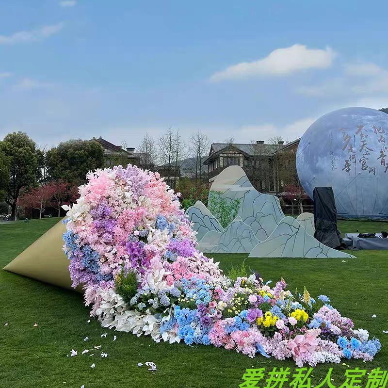 秋日仿真瀑布花束装饰户外景区公园广场网红打卡拍照商业美陈定制