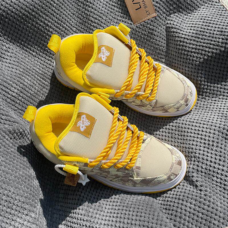 网红达人推荐运动鞋韩版男鞋浅黄色面包鞋大码休闲百搭潮流滑板鞋