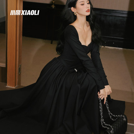 小丽 星辰之钥 2025秋冬法式赫本风气质显瘦黑色长袖大摆连衣裙女
