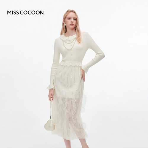 MISSCOCOON可可尼白色针织打底裙女2025冬季新款千金风拼接连衣裙