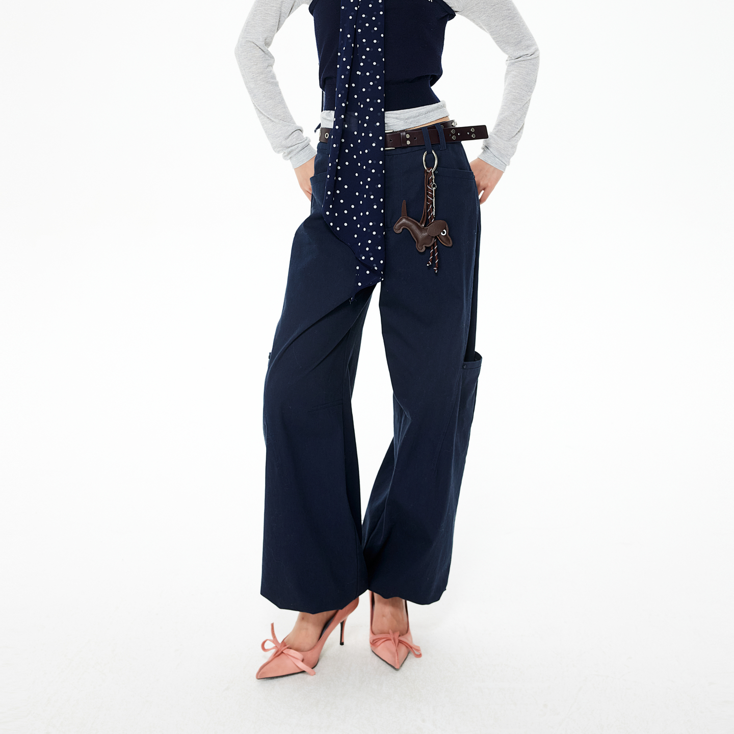 【沈梦辰同款】REVAN芮范2025冬季新品腊肠狗工装裤RL91301050