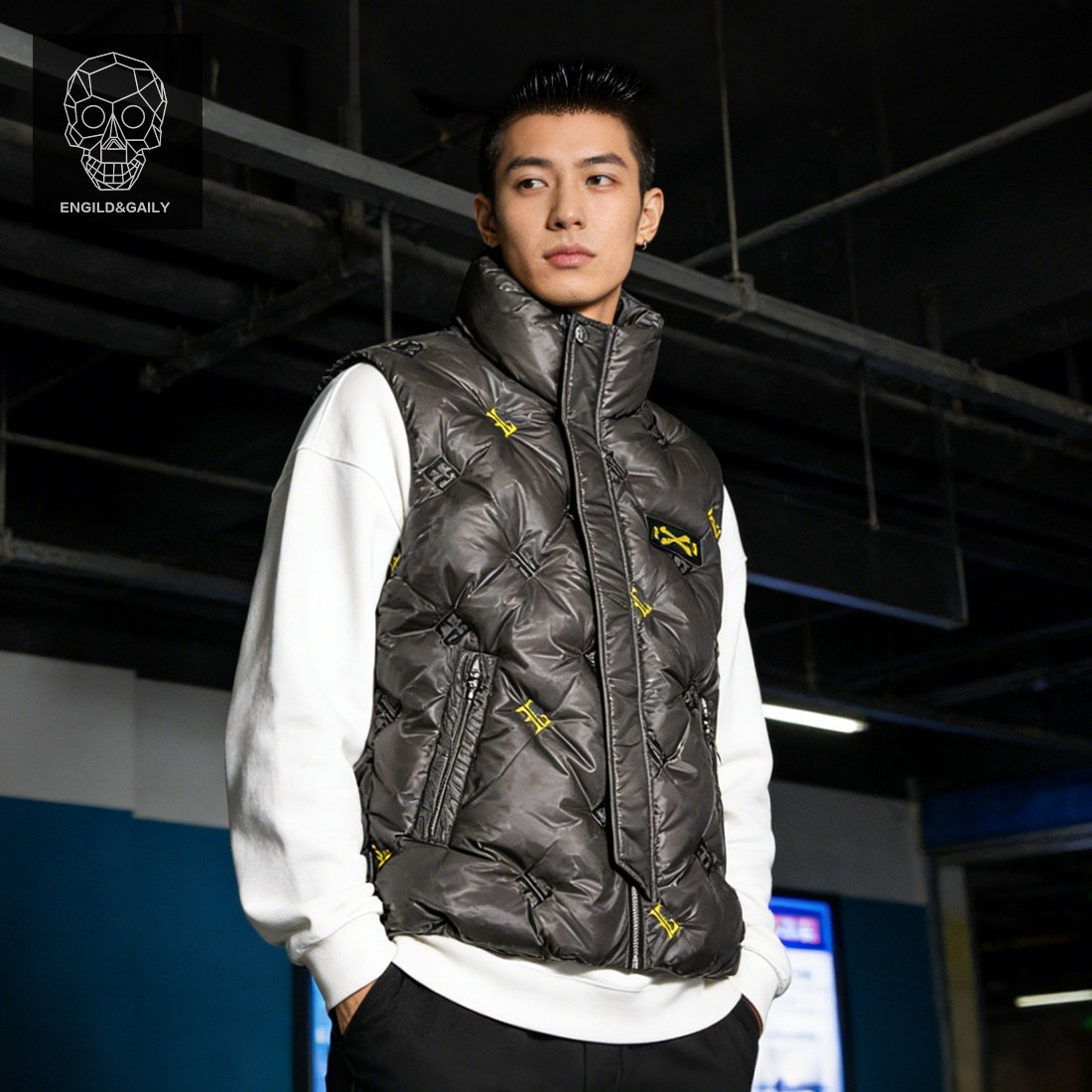 金刚铁甲骷髅头加厚羽绒马甲男