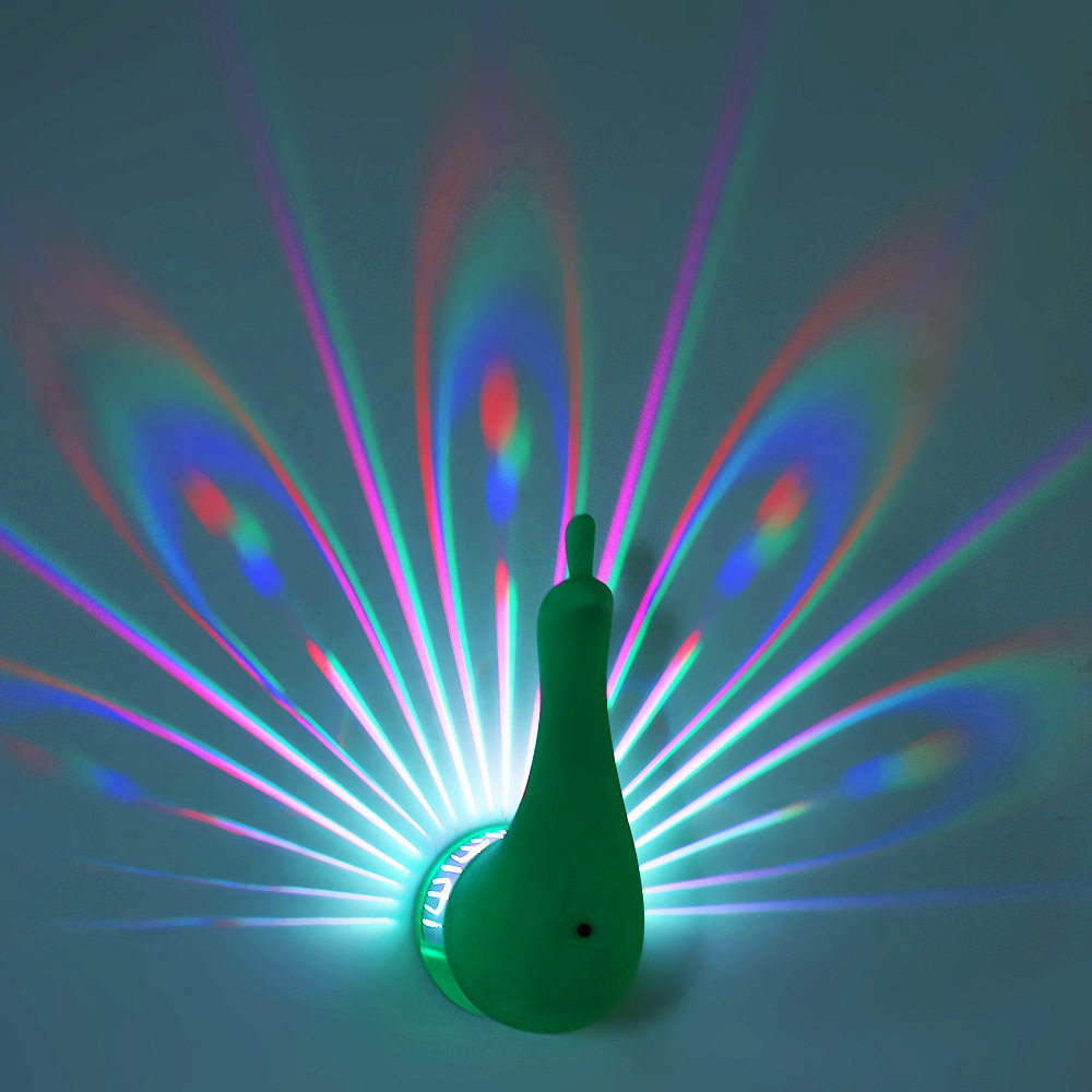 孔雀投影灯遥控壁挂小夜灯卧室床头七彩氛围灯创意USB充电装饰灯