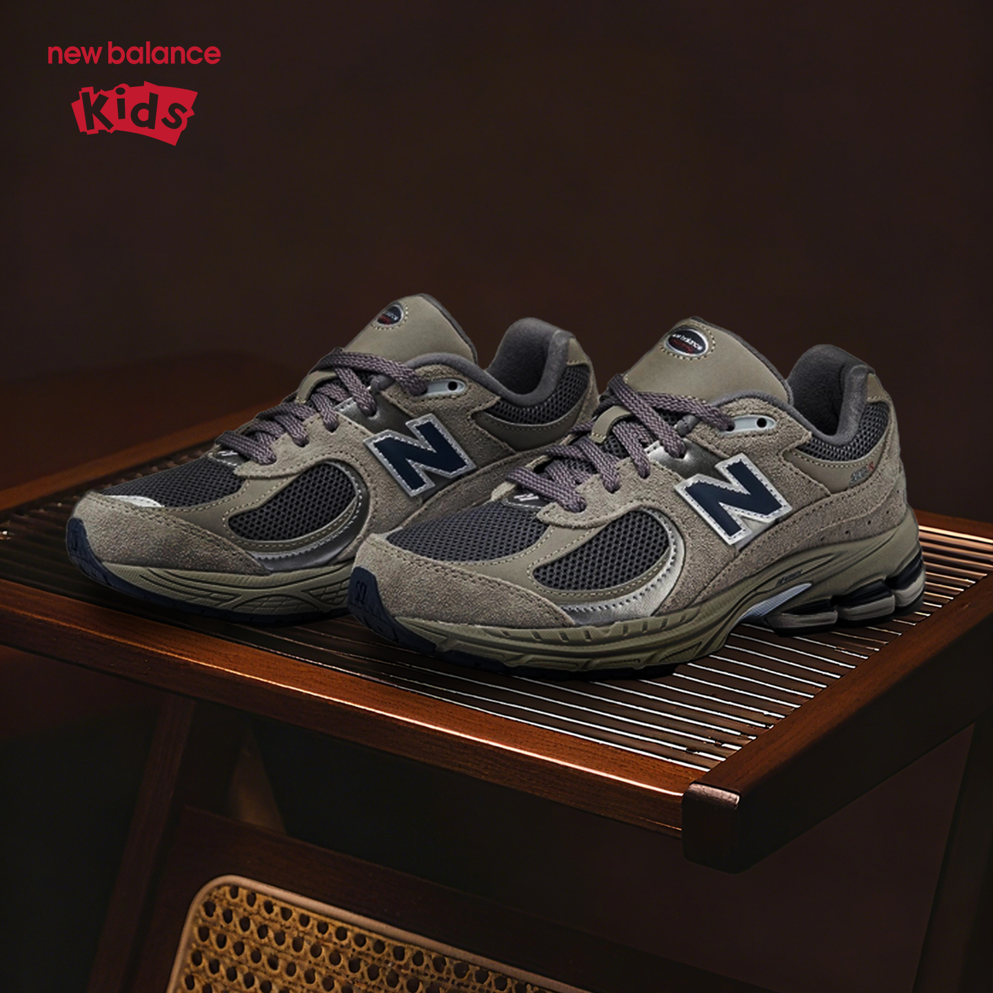 New Balance nb童鞋儿童男女7-14岁大童复古灰色休闲运动鞋2002R0