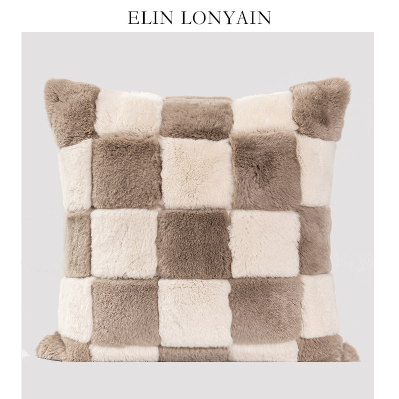ELIN LONYAIN简约法式奶咖色獭兔毛棋盘格拼接靠垫抱枕样板房方枕