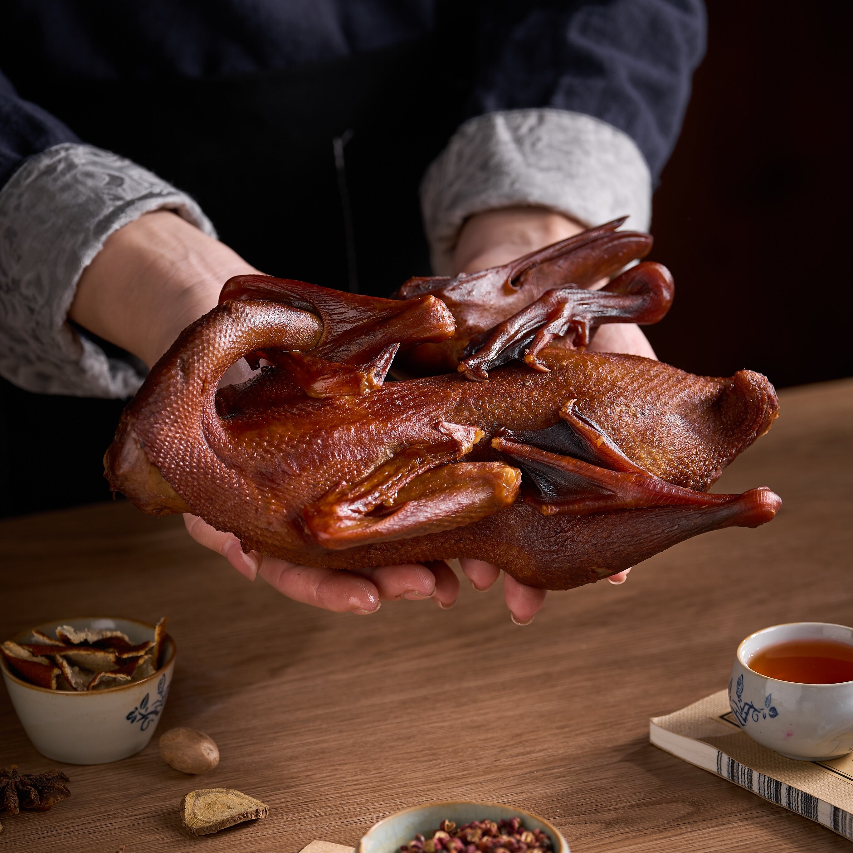 丰聚全臻香鸭正宗整只酱鸭卤味熟食鸭肉即食特产秘制零食缙云特产