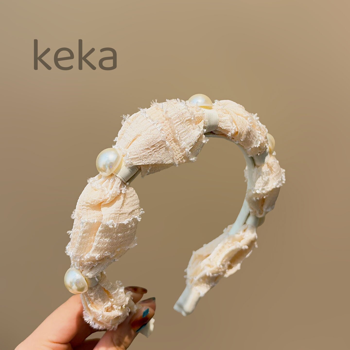 米白色毛边褶皱布艺发箍大珍珠装饰温柔奶系少女风增高颅顶头箍